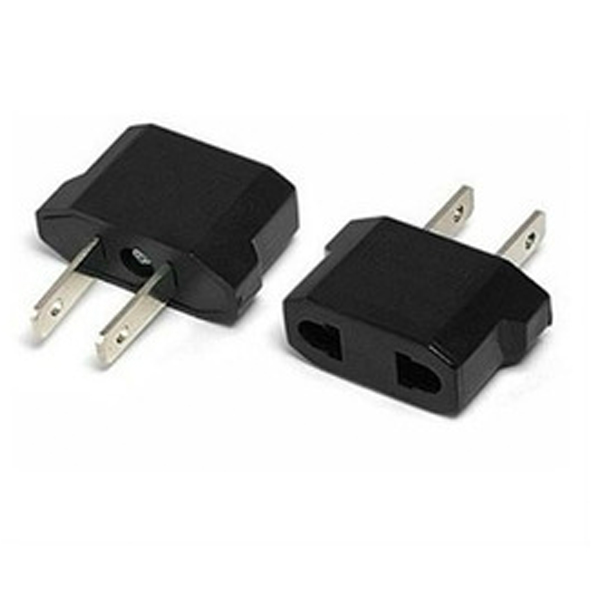 ADAPTADOR NEGRO REDONDO A PLANO. 10A, 250V  COD: ADA0010