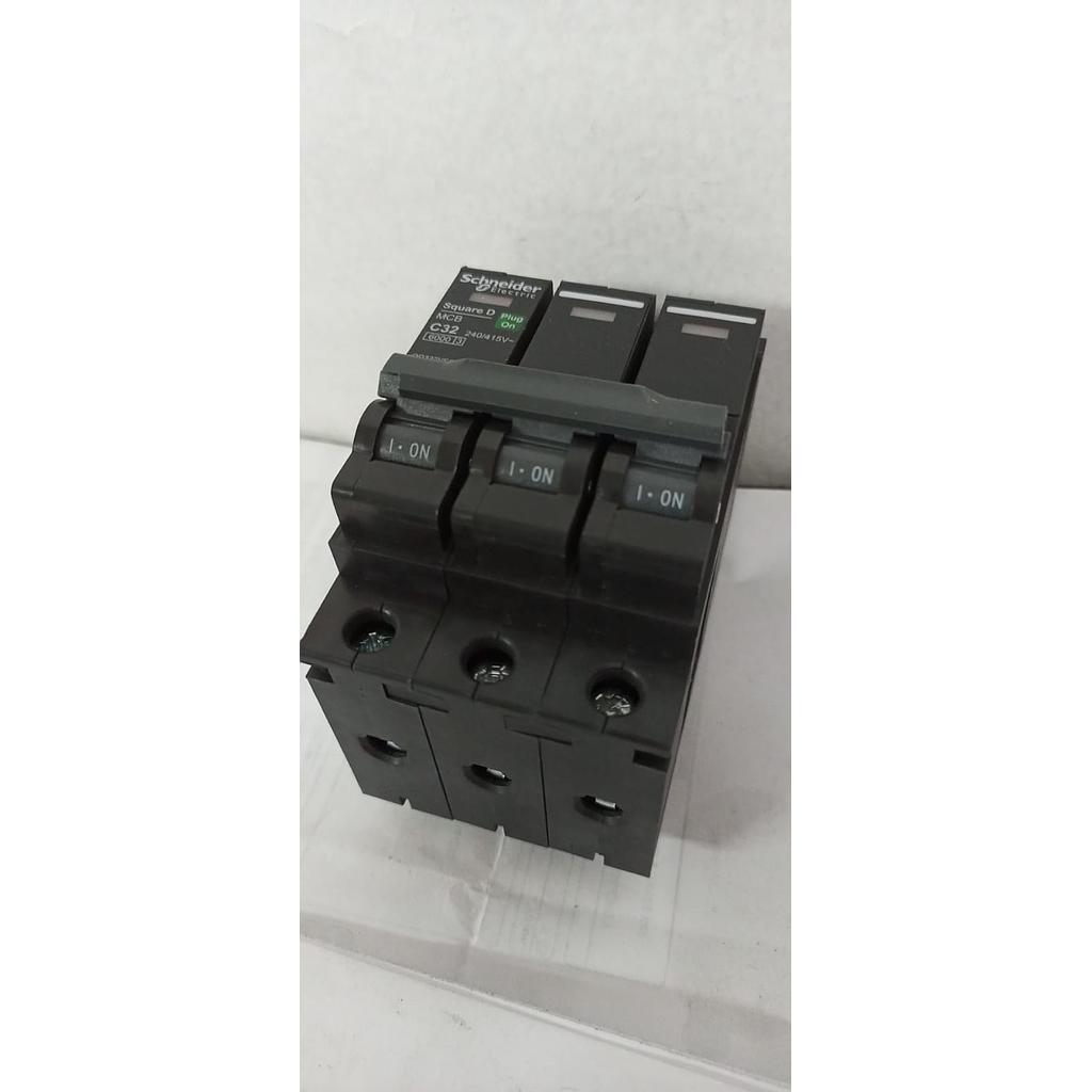 [N50332] BREAKER ENCHUFABLE SQUARE D 3P 32A  COD: N50332