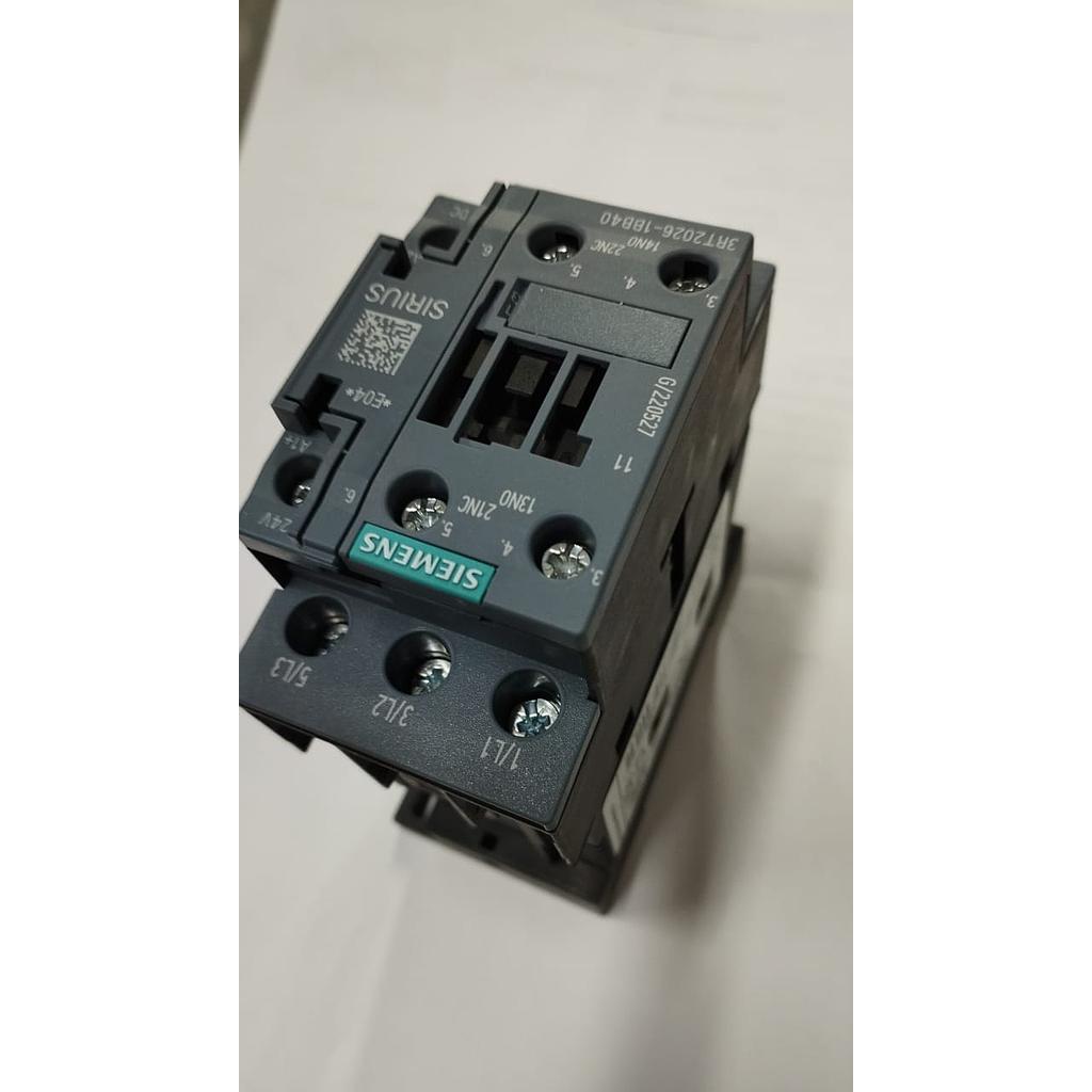 CONTACTOR 3RT2026 -1BB40 25A CON BOBINA 24 VDC  COD: S12066