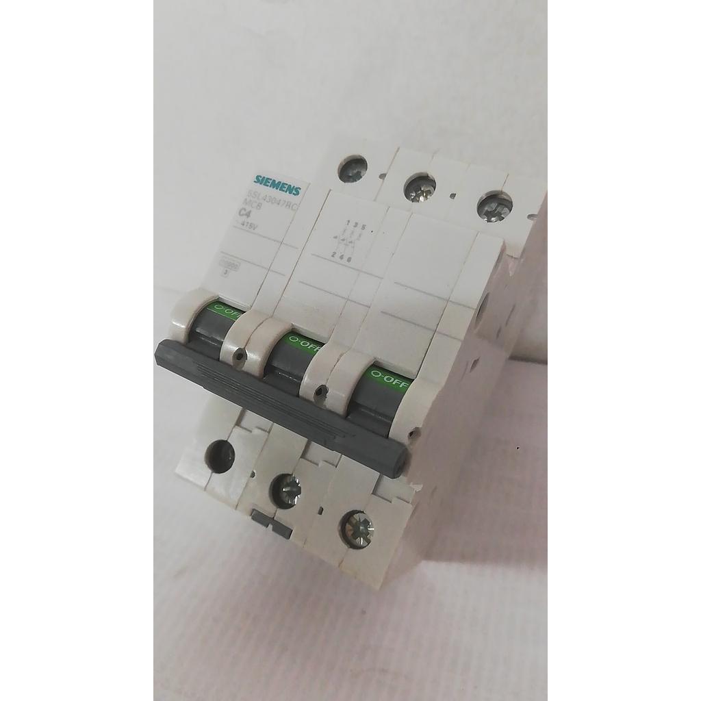[S23883] BREAKER RIEL DIN 3P 4A 10KA. 5SL4304-7RC  COD: S23883