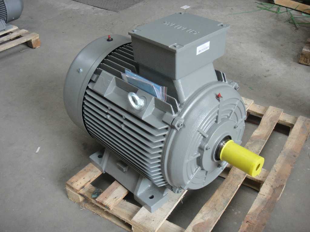 [S60645] MOTOR TRIFASICO 1800RPM 1,5HP IE2 220/440V 1LE0141-0EB06-4AA4-Z  COD: S60645